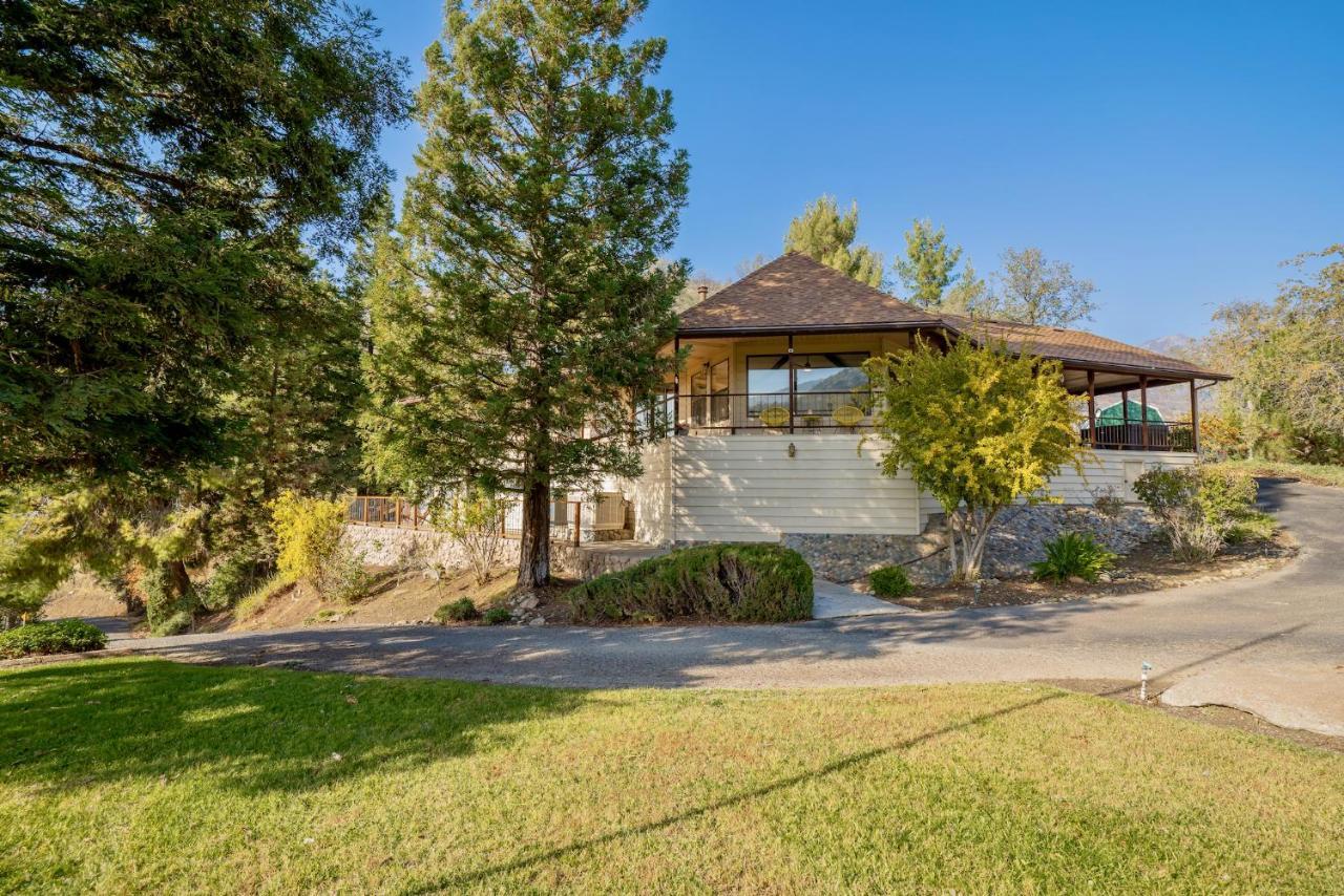 Secluded Mtn Top Family Haven W/Views Spa & Arcade Трі-Риверс Екстер'єр фото