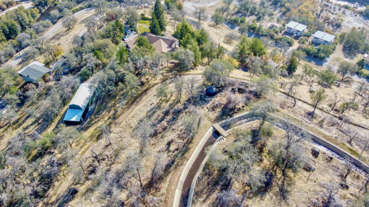 Secluded Mtn Top Family Haven W/Views Spa & Arcade Трі-Риверс Екстер'єр фото