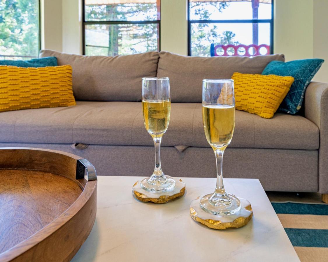 Secluded Mtn Top Family Haven W/Views Spa & Arcade Трі-Риверс Екстер'єр фото