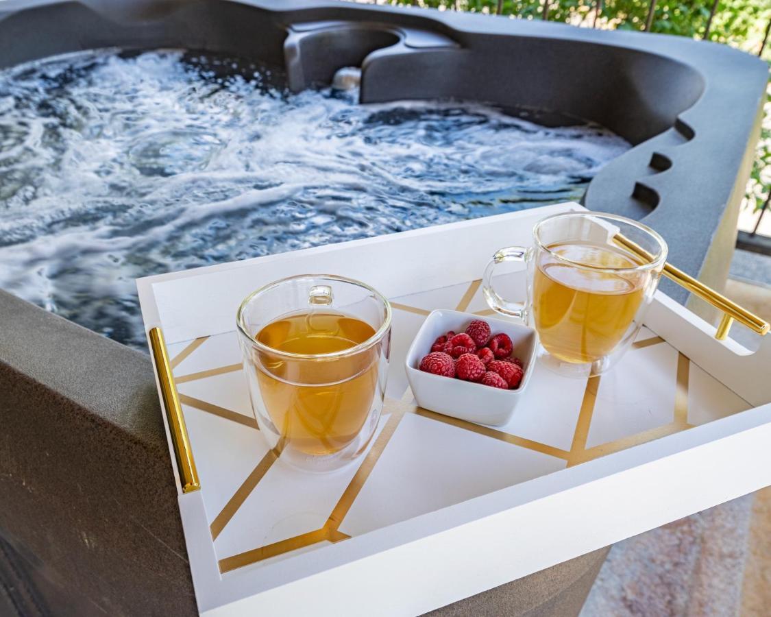Secluded Mtn Top Family Haven W/Views Spa & Arcade Трі-Риверс Екстер'єр фото