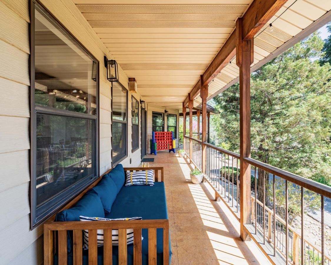 Secluded Mtn Top Family Haven W/Views Spa & Arcade Трі-Риверс Екстер'єр фото