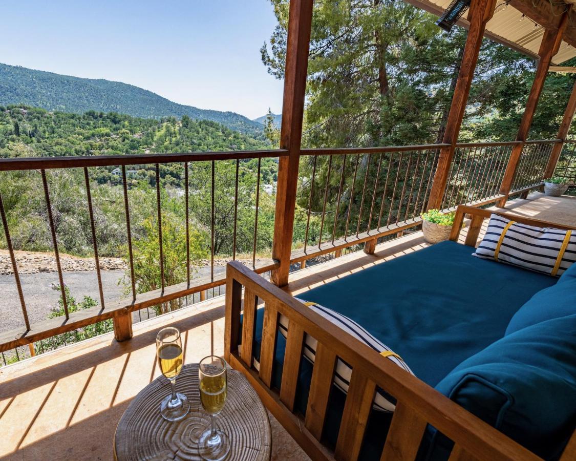 Secluded Mtn Top Family Haven W/Views Spa & Arcade Трі-Риверс Екстер'єр фото